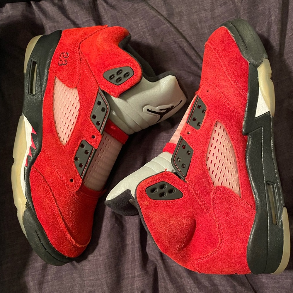 Jordan 5 Retro Raging Bull